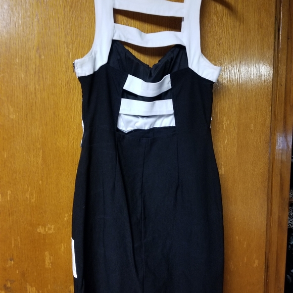 Dress - Picture 2 of 3